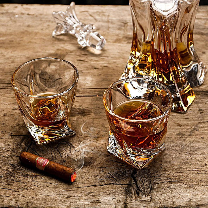 gongtrade Unique Whiskey Decanter And Glass Set Premium